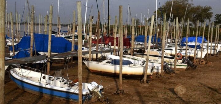 alt="La emergencia hídrica a raíz de la bajante del río Paraná está en el centro de la reunión que se realiza en la capital provincial"