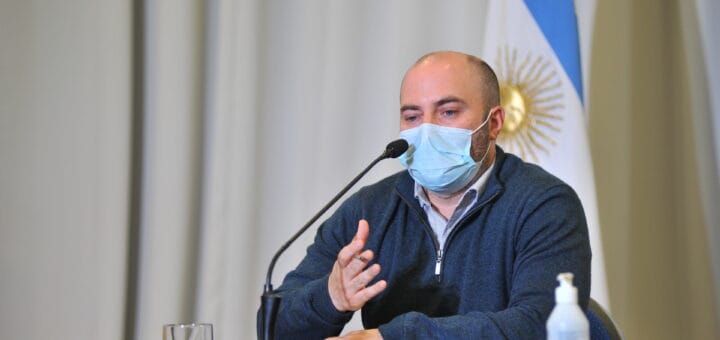 alt="El subsecretario de Redes Integradas de Servicios de Salud, Marcos Bachetti, confirmó que ya hay 60.000 adolescentes inscriptos para vacunarse contra el Covid"