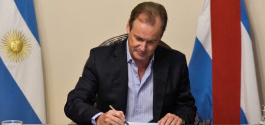 alt="El gobernador Gustavo Bordet reglamentó la Ley Provincial Nº 10.789 por la cual se creó el Régimen Tarifario Especial para Personas Electrodependientes por cuestiones de Salud"