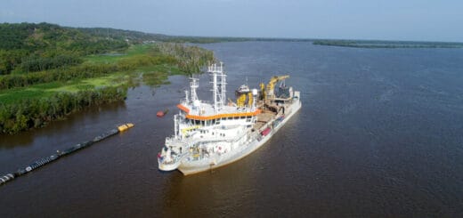 alt="Jan de Nul regresa a la hidrovía junto a la holandesa Boskalis, una firma que ha recibido el apoyo de la reina Máxima y de Mauricio Macri"