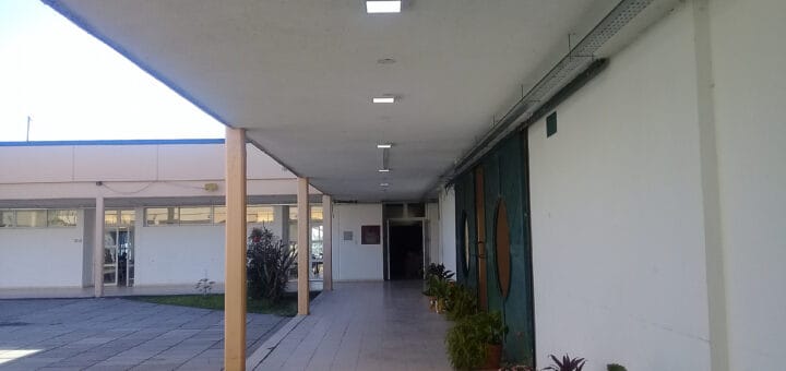 alt="La obra de ampliación y refacción de la primaria Nº 68 “Prefectura Naval” de la localidad de Federación presenta un avance de ejecución que ronda el 92 por ciento"