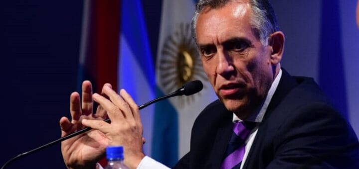 alt="El fiscal de Estado de la provincia, Julio Rodríguez Signes, expresó su parecer luego de las protestas que realizaron algunas organizaciones en Rosario que además intimaron al gobierno santafesino para que denuncie al de Entre Ríos por los incendios"