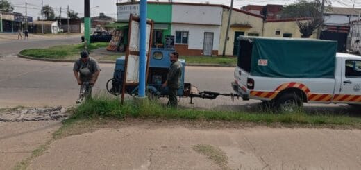 alt="La municipalidad instala un semáforo en Moulins y Concejal Veiga"