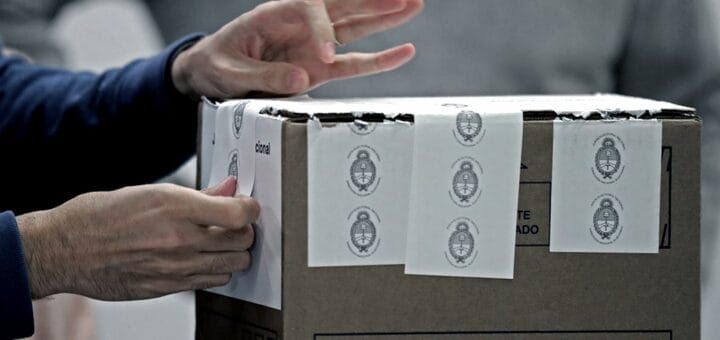 alt="Repasamos en nuestra web toda la información necesaria para despejar las dudas a la hora de votar"