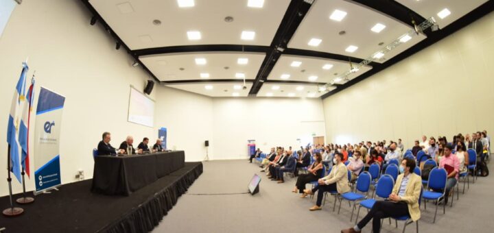 alt="Las Jornadas de clausura del año académico Pos graduaciones Derecho Administrativo UNL se desarrollan hasta hoy en el Centro Provincial de Convenciones (CPC)"