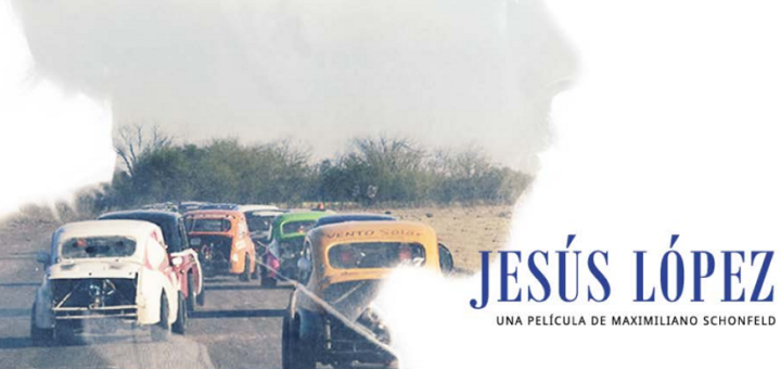 alt="en la imagen puede verse un afiche de cine de la película Jesús López, donde hay varios autos de carrera Fiat 600"