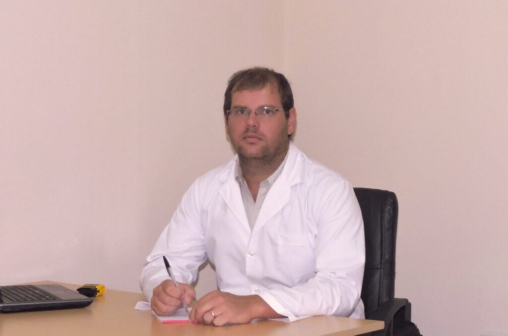 alt="El director del Hospital Masvernat, Mauro Dodorico, confirmó el elevado nivel de ocupación de terapia intensiva"