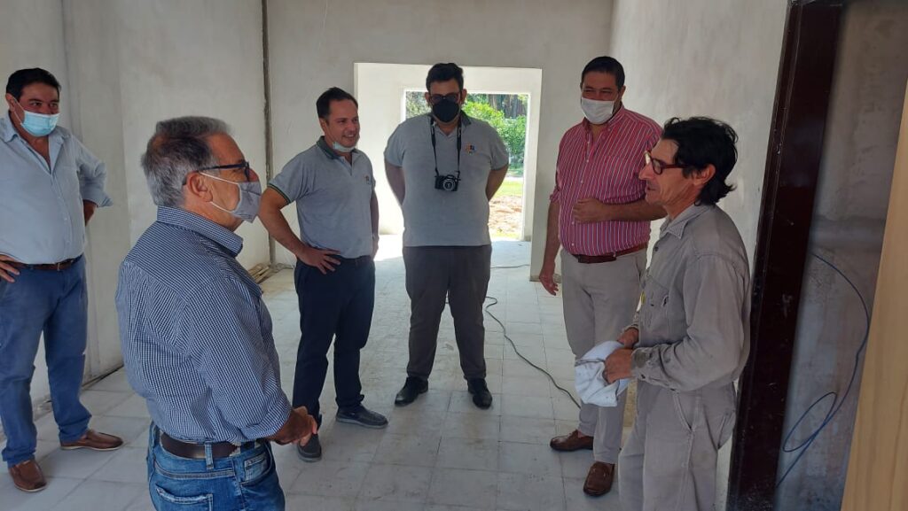 alt="Benedetto y Almada recorrieron obras de importancia para la comunidad de la localidad del Departamento Concordia"