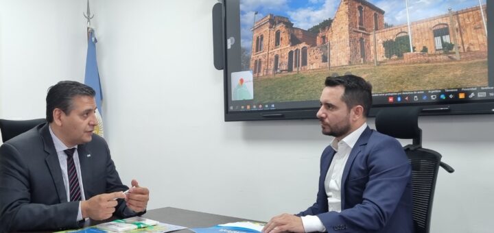 alt="El secretario Ejecutivo del Instituto Nacional de Promoción Turística, Ricardo Sosa, se reunió con el secretario de Turismo de Concordia, Aldo Alvarez, para trazar líneas de gestión para la promoción de la ciudad en Uruguay y el sur de Brasil"