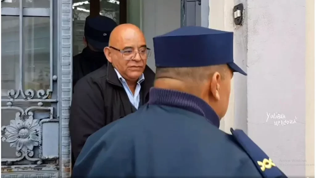 alt="El intendente Fabián Constantino, de la localidad de Gilbert, en el Departamento Gualeguaychú, está acusado de abusos sexuales y agresión a un empleado"