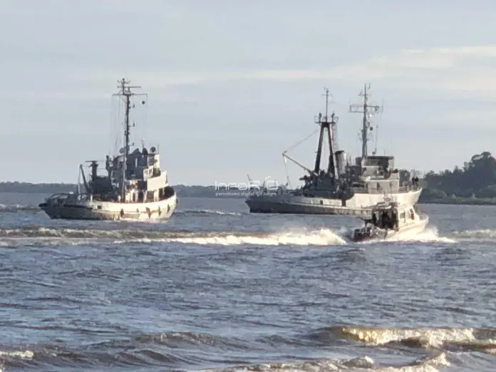 alt="Los ejercicios navales Acrux X se realiza con la participación de buques de Argentina, Brasil y Uruguay y observadores de Bolivia y Paraguay"