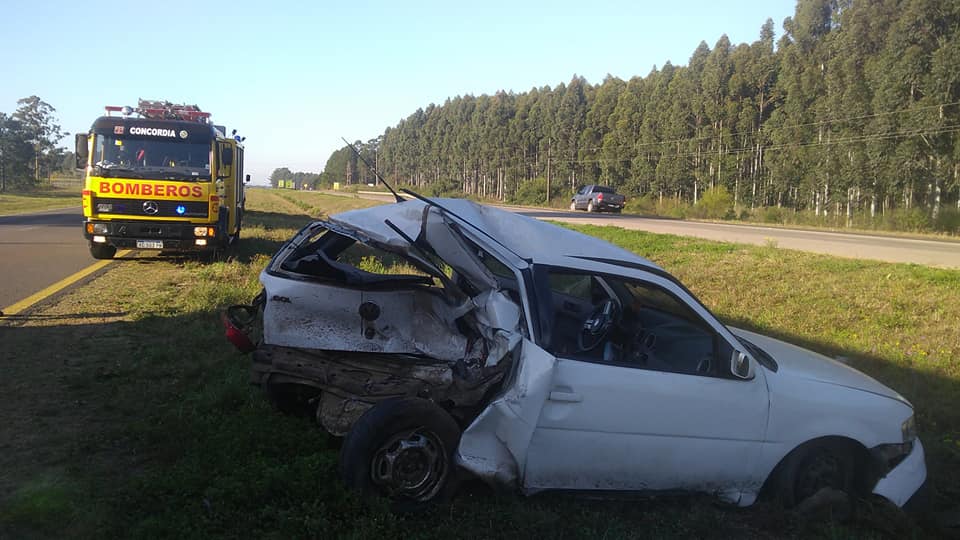 alt=" Cinco personas resultaron afectadas en una grave colisión ocurrida en el km 275 de la Autovía Artigas"
