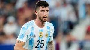 alt="El defensor del Bournemouth, Marcos Senesi, tiene un lugar en la Scalonetta y crece la esperanza de ir al Mundial de Fútbol"