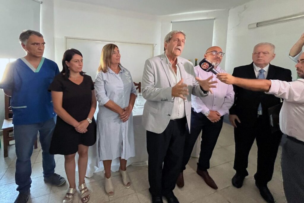 alt="El ministro de Salud, Guillermo Grieve, puso en funciones como director del hospital Felipe Heras de Concordia al médico y exconcejal radical Julio Alberto Greco"