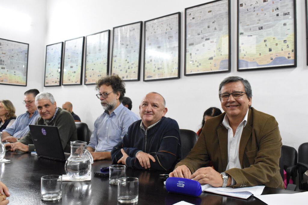 alt="Hay cuarto intermedio en la conciliación y mañana habrá anuncio de recomposición salarial para los docentes entrerrianos. Agmer solicitó que se deje sin efecto el pedido de declarar ilegal el paro del 10 de abril y el gobierno aceptó la propuesta"