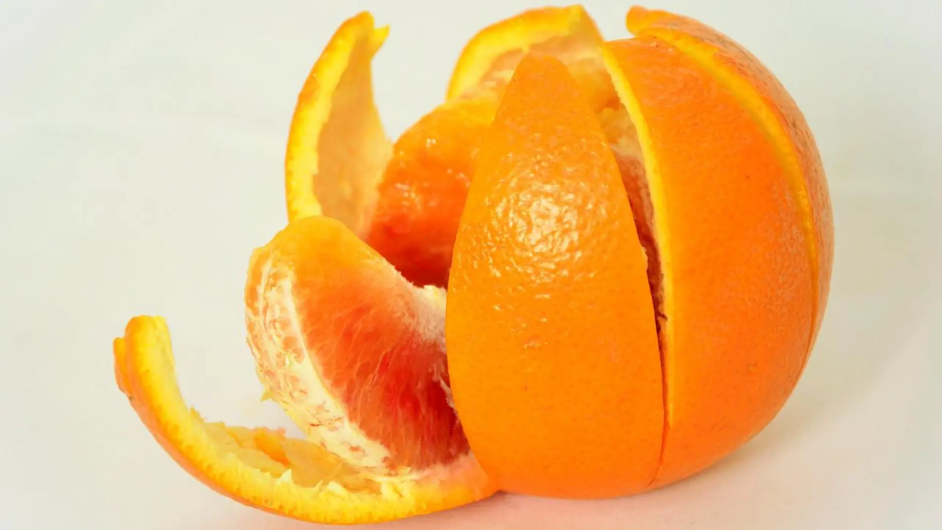 alt="Un estudio realizado en Estados Unidos señala que el extracto de cáscara de naranja podría mejorar la salud cardiovascular"