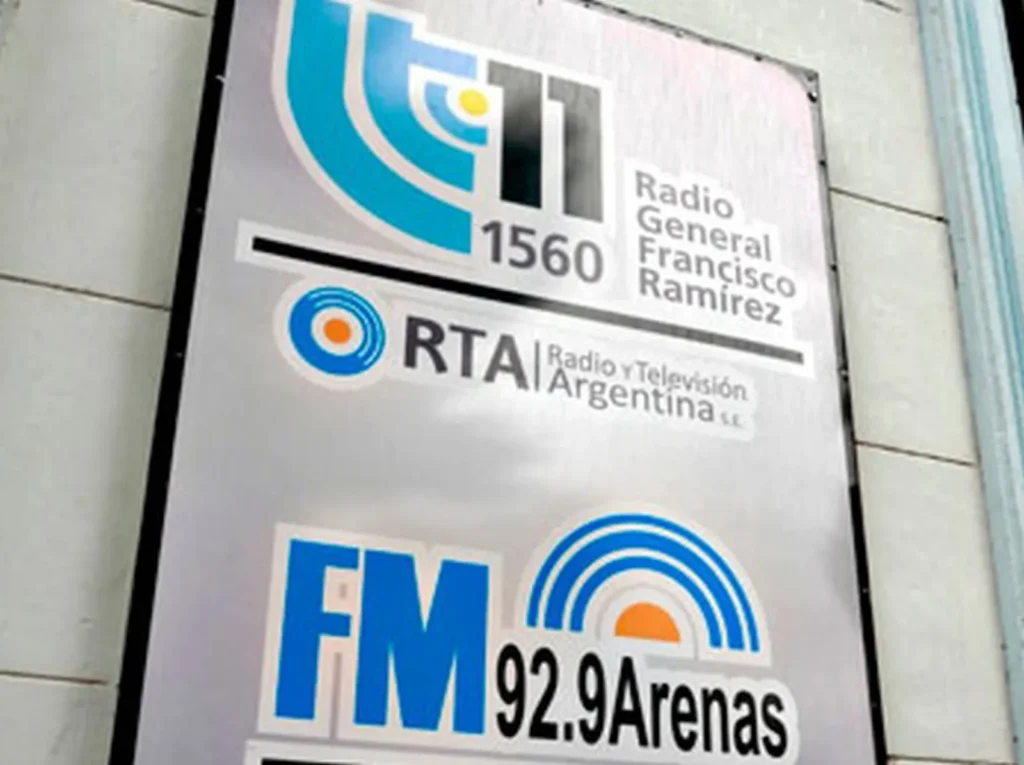 alt="El diputado nacional criticó el cierre de las programaciones locales matutinas en las radios públicas de Entre Ríos"