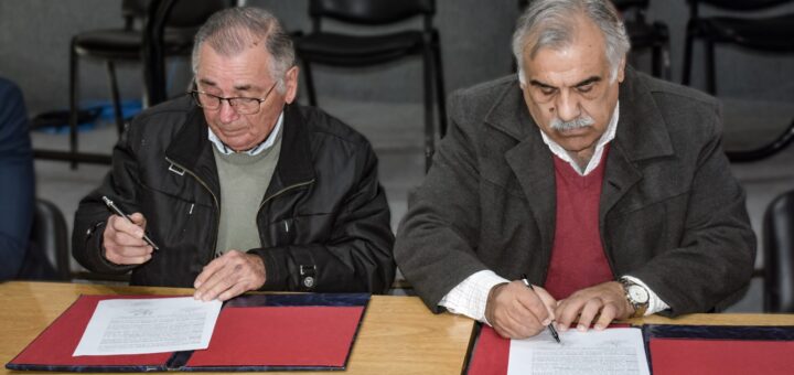 alt="La Cooperativa Eléctrica y CAFESG firmaron un convenio para la continuidad del servicio de internet en las escuelas"