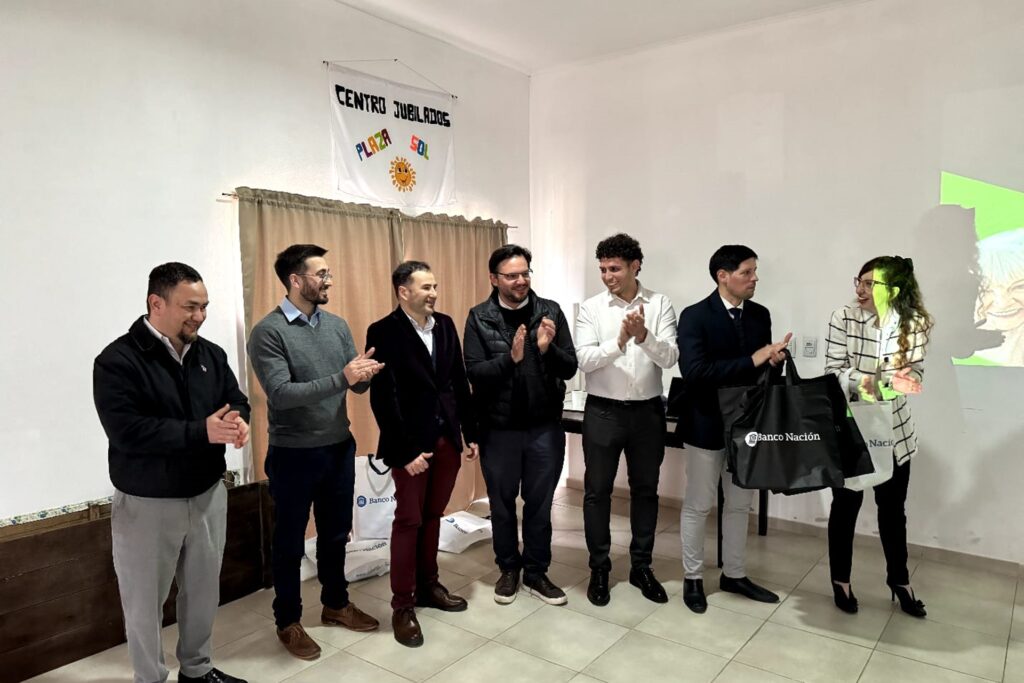 alt="La Municipalidad de Concordia y el gobierno provincial fomentan la educación financiera para adultos mayores"