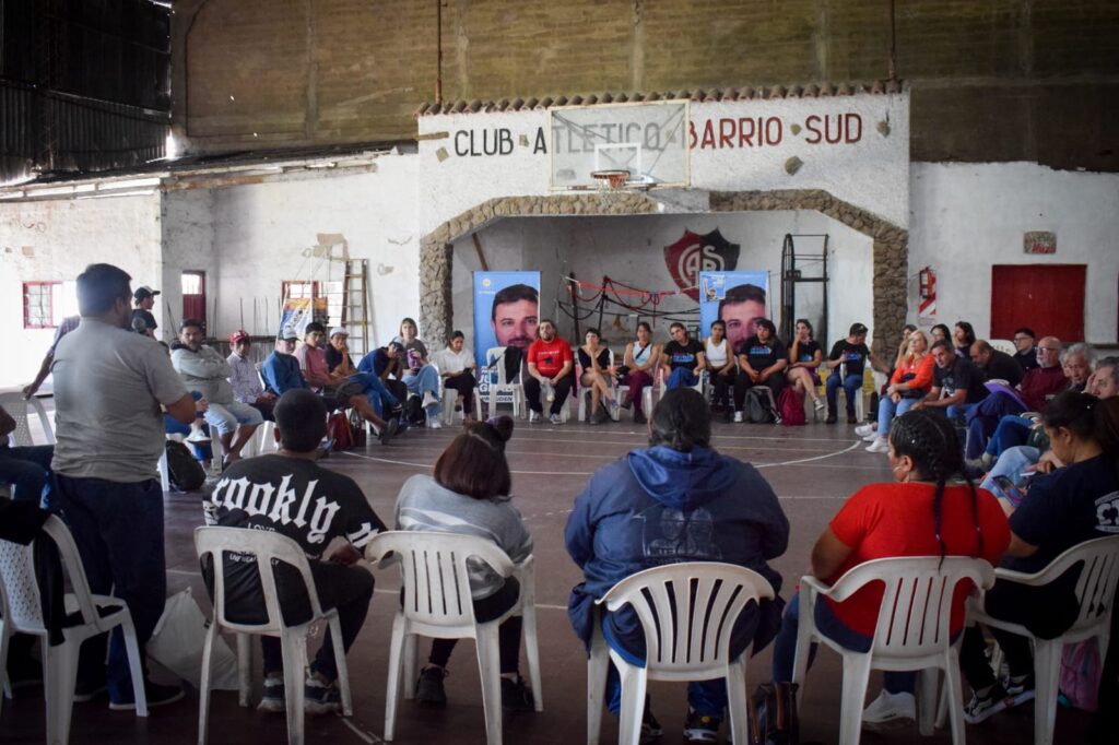 alt="La agrupación Patria Grande, que se identifica con Juan Grabois, busca conformarse como partido político en Entre Ríos"