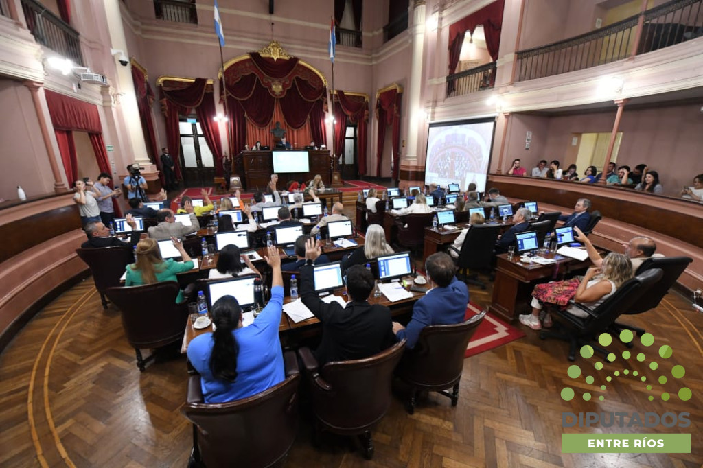 alt="La Cámara de Diputados de Entre Ríos prorrogó por un año la emergencia vial y la de la obra pública"