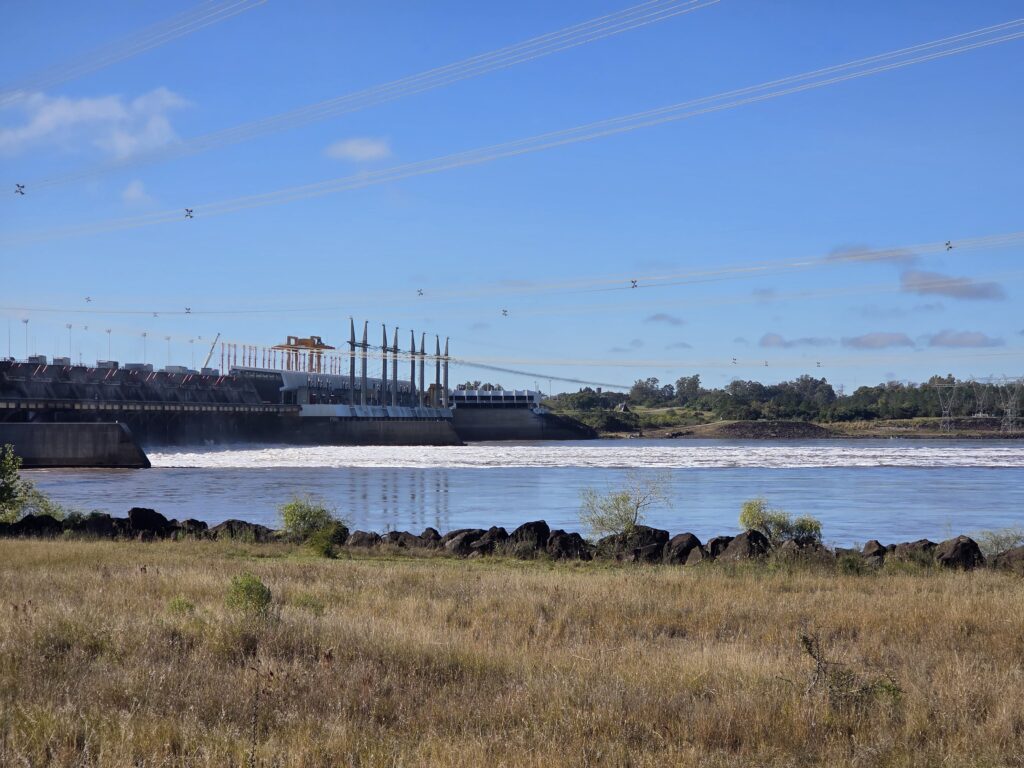 alt=" La altura del río Uruguay en el puerto de Concordia llegaría a los 11,70 m según la Comisión Técnica Mixta de Salto Grande"