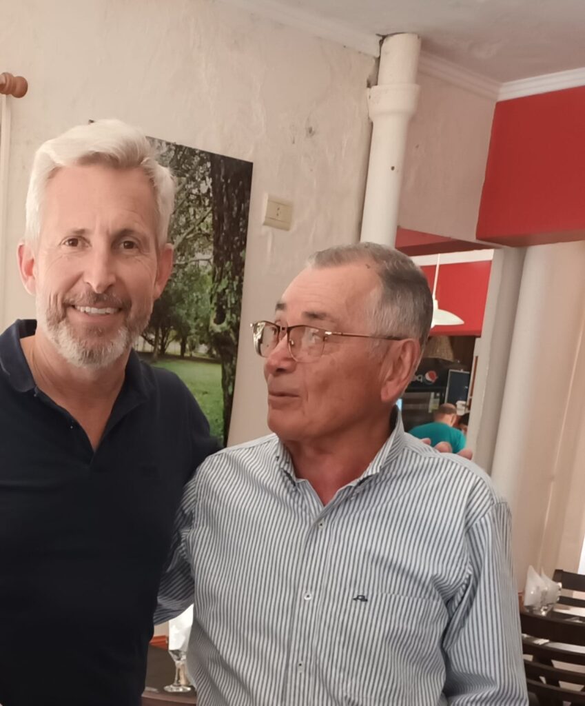 alt="Crecen los reclamos en CAFESG por despidos. Denuncian ajuste, mientras la dirección habla de "eficiencia". Carlos Cecco - derecha- se había comprometido a realizar gestiones ante el gobernador Rogelio Frigerio - izquierda-"