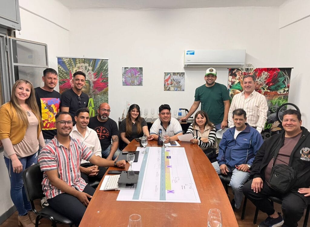 alt="En reunión del Ente Permanente de Carnaval se anunció la presencia de jurados de Río de Janeiro, consolidando la presencia de Concordia en la escena internacional"