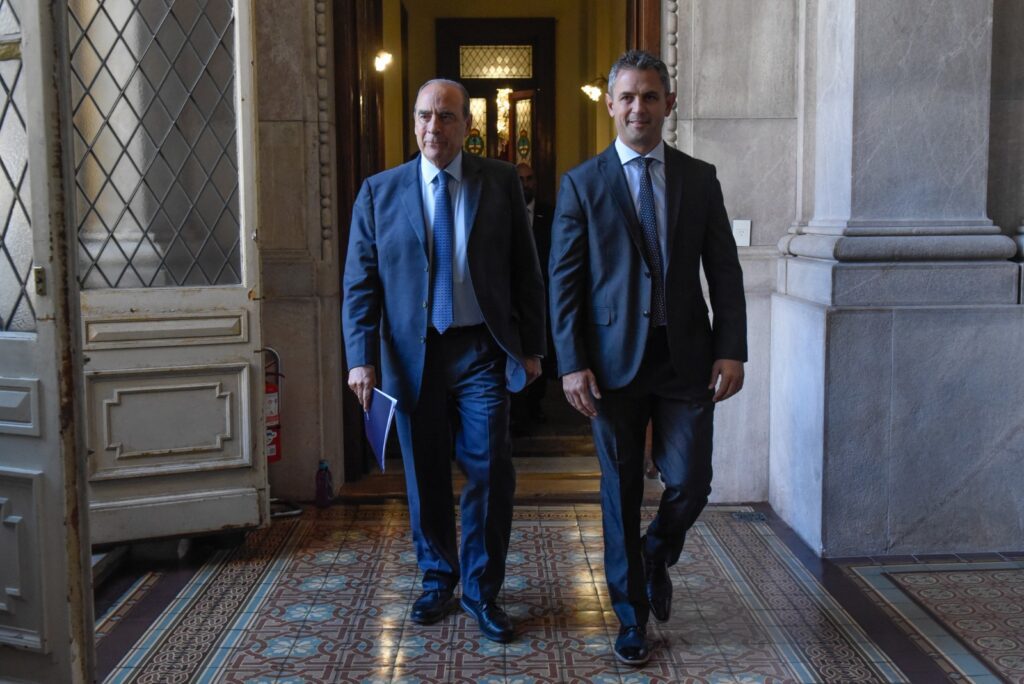 alt="Guillermo Francos y el presidente de la Cámara de Diputados de la Nación, Martín Menem"