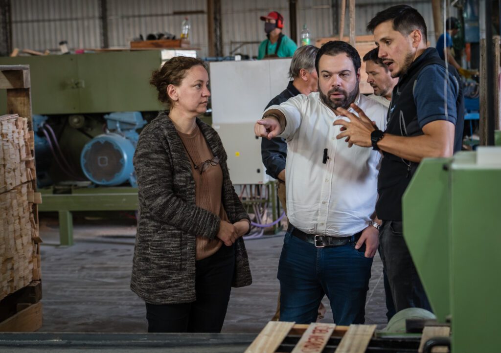 alt="Impulso al Empleo y Producción en Villa del Rosario. Visita a empresas destaca su rol clave en el desarrollo local y oportunidades"