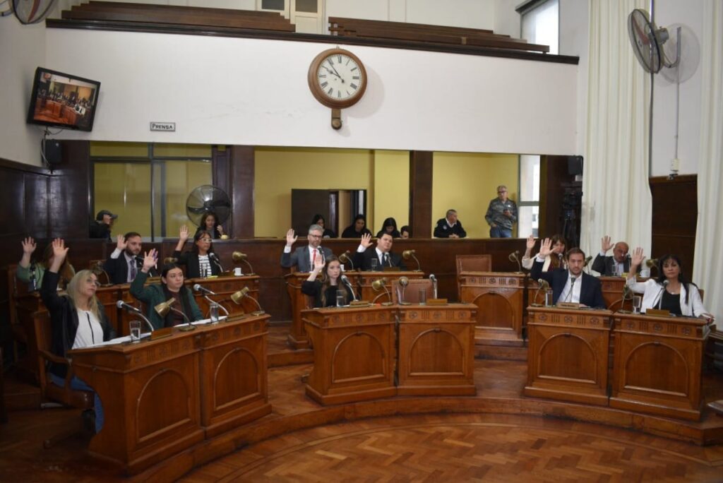 alt="los concejales votan por la transparencia en Concordia con la exclusión de proveedores investigados por la justicia"