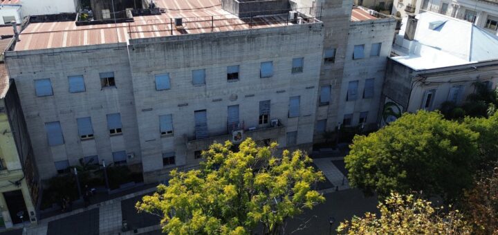 alt="edificio de la Municipalidad de Concordia"