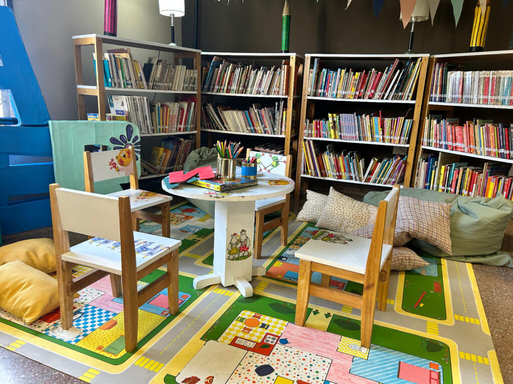 alt="espacios para niños en la Biblioteca Julio Serebrinsky son parte de las propuestas en que innova la Cooperativa Eléctrica de Concordia"