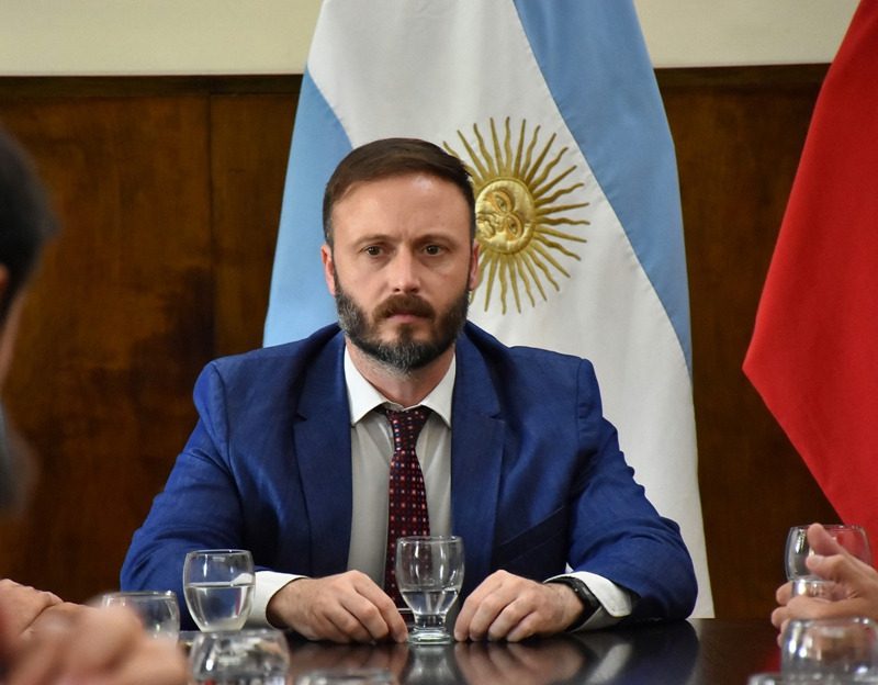 alt="el intendente de Concordia, Francisco Azcué suspendió  a empleados condenados por peculado"