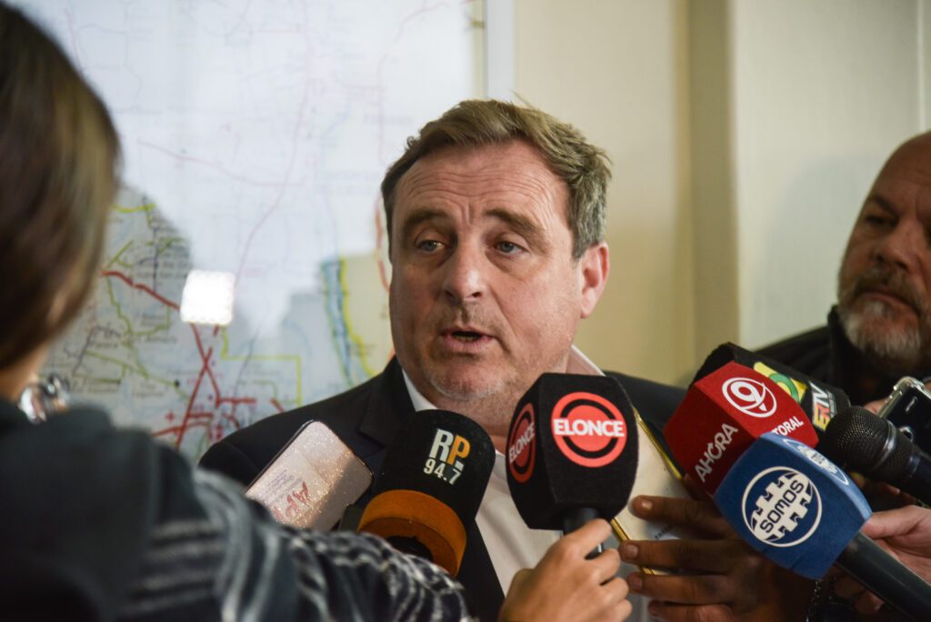 alt="El director Administrador de la Dirección Provincial de Vialidad (DPV), Exequiel Donda, radicó una denuncia ante el Ministerio Público Fiscal de Paraná, por presuntos sobrecostos en distintos procedimientos de compras realizados en Vialidad de Entre Ríos"