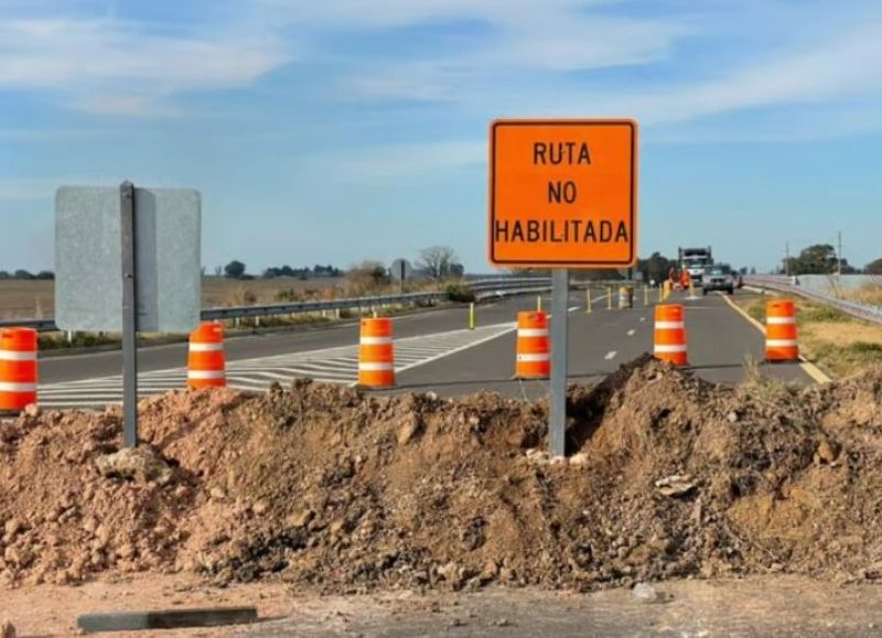alt="El grave deterioro de la Ruta 18 es una muestra del estado terminal de las principales arterias de la infraestructurra vial de Entre Ríos"