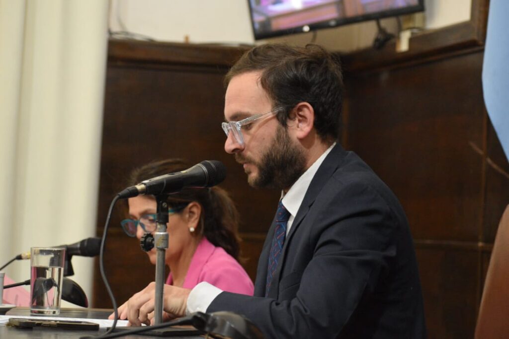 alt="El concejal Felipe Sastre, vicepresidente del Concejo Deliberante, presidió la trigésima tercera sesión ordinaria en que se aprobaron los presupuestos de dos instituciones clave y, además, lleva adelante una batalla cultural por la nomenclatura vial de Concordia"