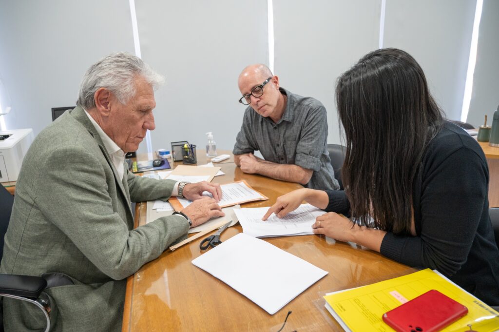 alt="El renovado Aeropuerto de Concordia avanza en equipamiento, la Unidad Ejecutora Provincial (UEP) abrió los sobres de una licitación para adquirir equipamiento esencial; pero el inicio de sus vuelos comerciales fue reprogramado"