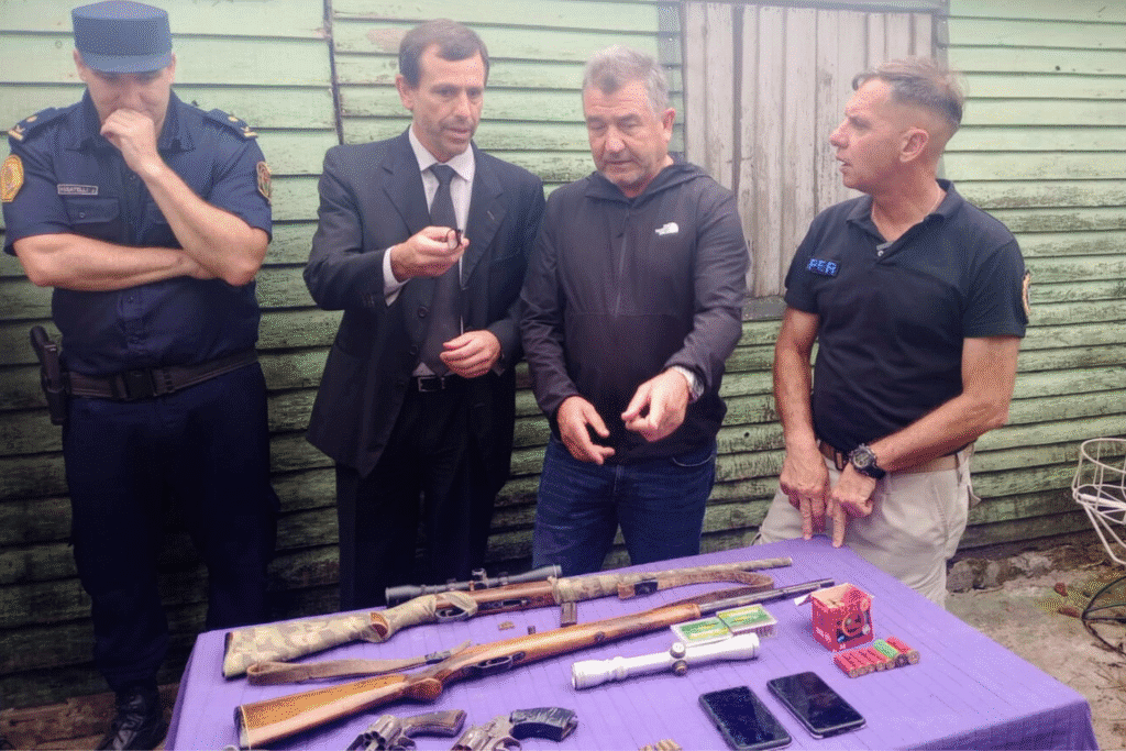 alt="Histórico operativo antidroga en Concordia. Realizaron 54 allanamientos con 16 detenidos y secuestro de armas y drogas"