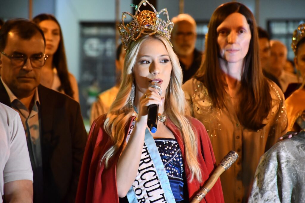 alt="Sofía Camino, actual embajadora de la Fiesta Nacional de la Citricultura"
