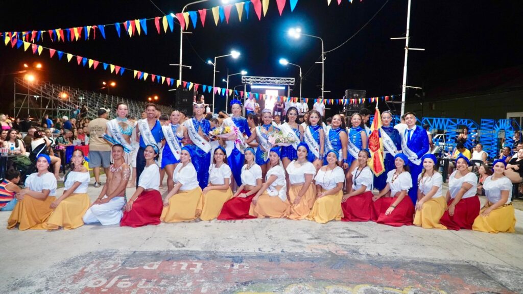 alt="El sábado llega el lanzamiento del Carnaval de Concordia 2026 y ya fue la presentación de las figuras de la comparsa Imperio"