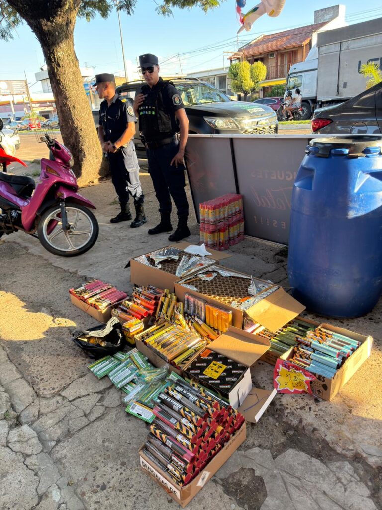 alt="Dictan clausura por pirotecnia en Concordia tras incautar $10 millones en mercadería prohibida por Ordenanza 35.936"