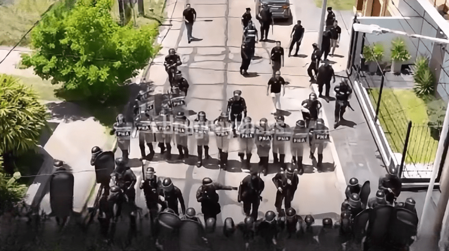 alt="Conflicto en el puerto de Concepción del Uruguay: reclamos, represión policial y la conciliación obligatoria"