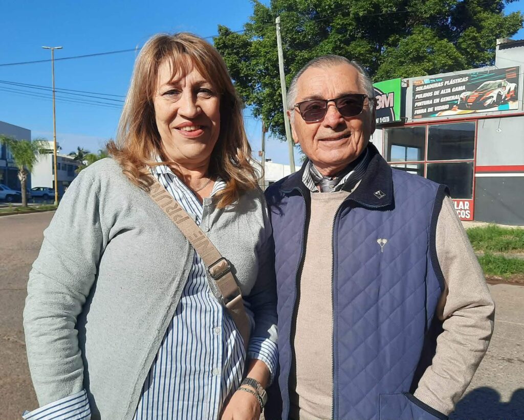 alt=Fotografía de Carlos Cecco y Graciela Racedo, ex funcionarios vinculados a la deuda en Federación"