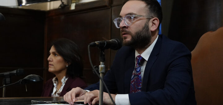 alt="Felipe Sastre preside la sesión ordinaria que aprobó el alivio fiscal en Concordia"
