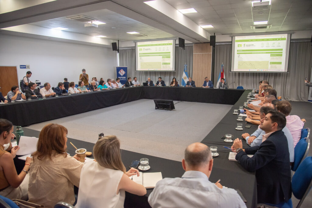 alt="Frigerio se reúne con legisladores provinciales en Paraná para debatir la reforma previsional Entre Ríos"