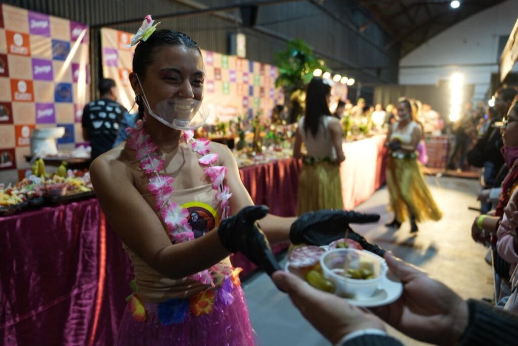 alt="Festival gastronómico que impulsó el turismo en la Costa del Río Uruguay en Semana Santa 2026 en Gualeguaychú"