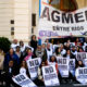alt="Docentes de AGMER con carteles "No a la Reforma Previsional" frente a la Casa de Gobierno antes del paro docente en Entre Ríos por salario y contra la reforma previsional"