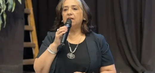 alt="Lina Bosch, exdirectora departamental de Colón removida por irregularidades en el CGE de Entre Ríos"