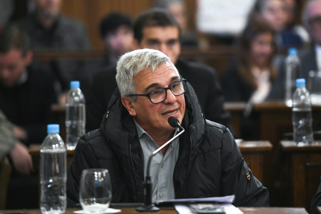 alt="El senador Rubén Dal Molín expone su moción sobre el tratamiento en comisiones de la Reforma Previsional de Entre Ríos"